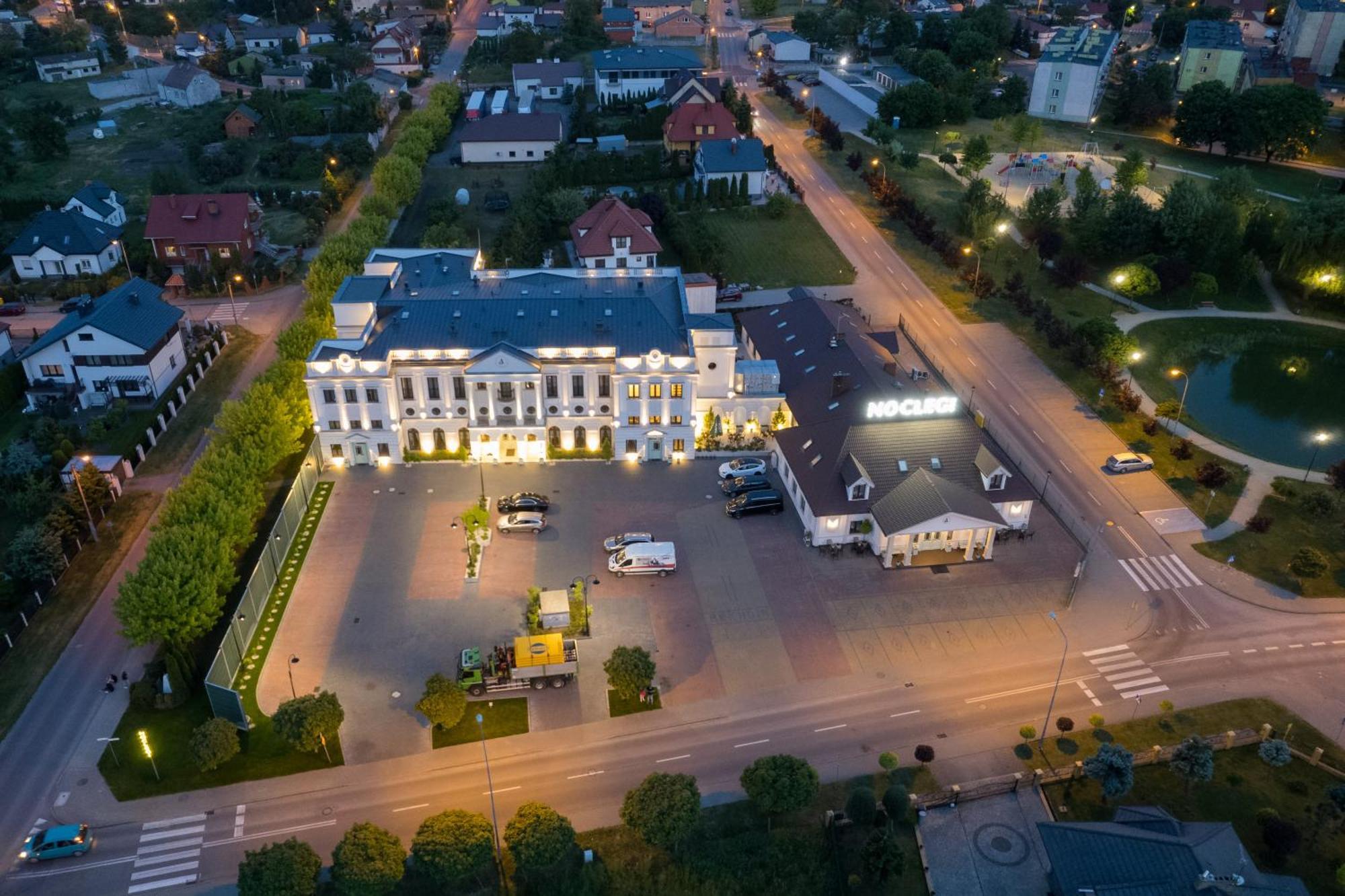 Arkadia Aparthotel Radziejow Ngoại thất bức ảnh